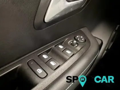 Photo 13 Peugeot 208  e- 136ch Allure Pack