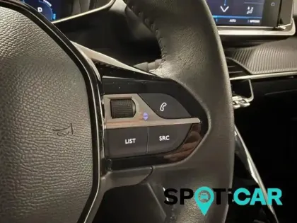 Photo 12 Peugeot 208  e- 136ch Allure Pack