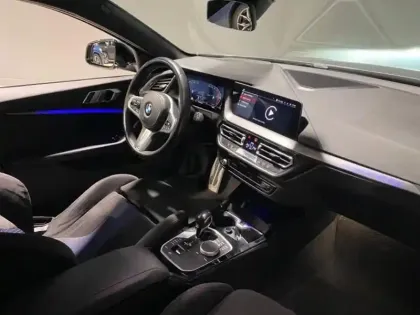 Photo 14 BMW Serie 1 Série 1 118dA 150ch M Sport