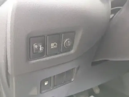 Photo 13 Toyota C-HR  122h Edition 2WD E-CVT RC18