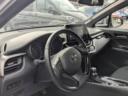 Photo 14 Toyota C-HR  122h Edition 2WD E-CVT RC18