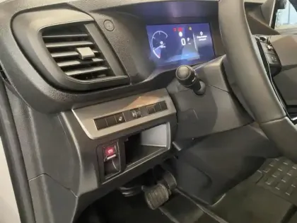 Photo 12 Peugeot Expert  Fg M 2.2 Diesel 180ch Cabine Approfondie Tech Edition automatique