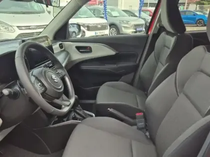 Photo 9 Suzuki Swift Gén. V Ph1 Pack 5