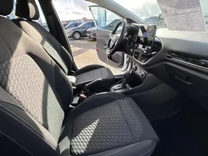 Photo 10 Ford Fiesta  1.0 EcoBoost Hybrid 125 ch Titanium Business Powershift 5p