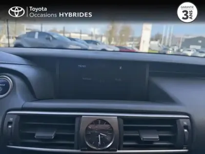 Photo 14 Lexus Is  300h Pack 2020