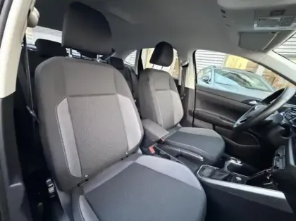 Photo 9 Volkswagen Taigo  1.0 TSI 116ch VW Edition DSG7