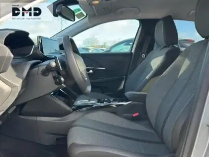 Photo 8 Peugeot 208  1.2 Hybrid 110ch Allure e-DCS6