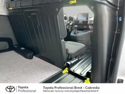 Photo 6 Toyota Proace  CITY Medium 130 D-4D Dynamic MC23