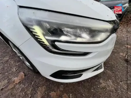 Photo 27 Renault Megane  Sté 1.5 Blue dCi 115ch Air Nav Réversible