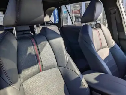 Photo 10 Toyota Rav4 Gén. V Ph1 Collection 5