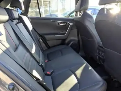 Photo 8 Toyota Rav4 Gén. V Ph1 Collection 5