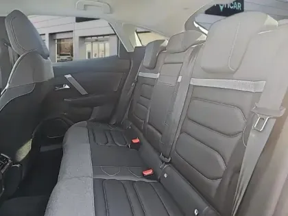 Photo 9 Citroën C4  1.2 Hybride 136ch S&S MAX Automatique