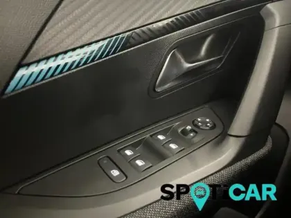 Photo 13 Peugeot 2008  1.2 PureTech 100ch S&S Style