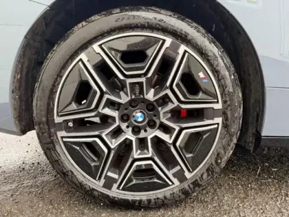 Photo 6 BMW Ix  xDrive60 544ch M Sport