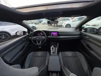 Photo 6 Volkswagen Golf  2.0 TDI SCR 150ch R-Line DSG7