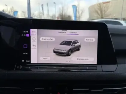 Photo 14 Volkswagen Golf  2.0 TDI SCR 150ch R-Line DSG7