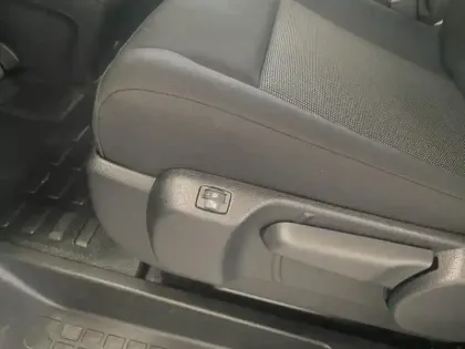 Photo 10 Peugeot Expert  Fg M 2.2 Diesel 180ch Tech Edition automatique