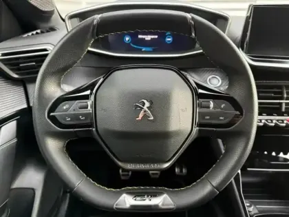 Photo 11 Peugeot 208  1.2 PureTech 100ch S&S GT