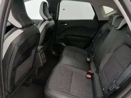 Photo 7 Renault Captur  1.6 E-Tech hybride 145ch Techno Fast Track