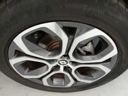 Photo 9 Renault Captur  1.6 E-Tech hybride 145ch Techno Fast Track