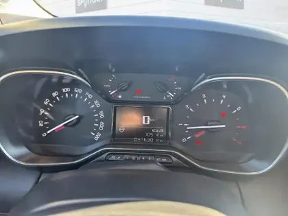 Photo 20 Citroën C3 Aircross  PureTech 110 S&S BVM6 Shine