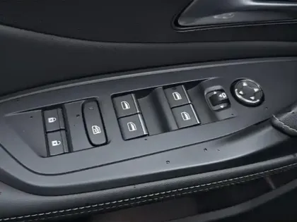 Photo 19 Peugeot 308  PHEV 180 e-EAT8 GT