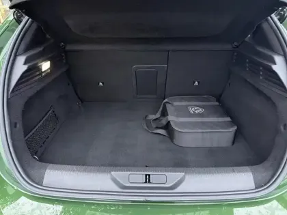 Photo 7 Peugeot 308  PHEV 180 e-EAT8 GT