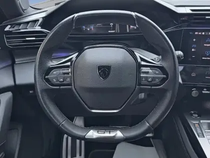 Photo 11 Peugeot 308  PHEV 180 e-EAT8 GT