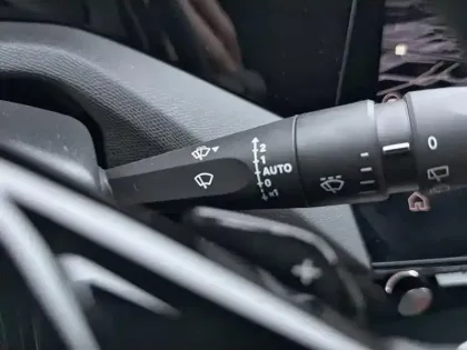 Photo 17 Peugeot 308  PHEV 180 e-EAT8 GT