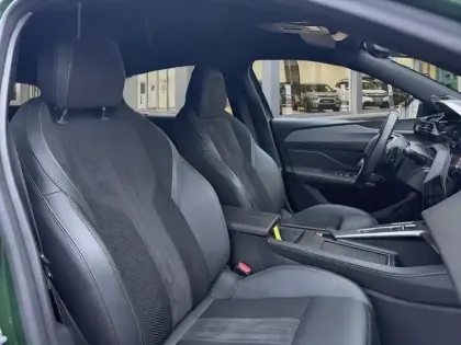 Photo 8 Peugeot 308  PHEV 180 e-EAT8 GT