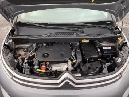 Photo 6 Citroën C3 Aircross  BlueHDi 100 BVM5 Shine