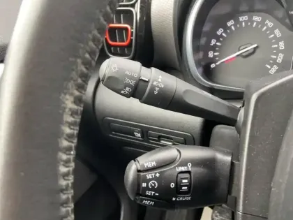 Photo 16 Citroën C3 Aircross  BlueHDi 100 BVM5 Shine