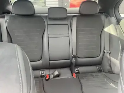 Photo 11 Mercedes Classe C  200 d Berline AMG Lin