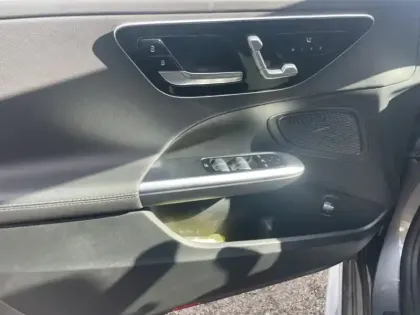 Photo 5 Mercedes Classe C  200 d Berline AMG Lin