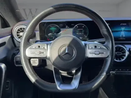 Photo 8 Mercedes CLA  250 e Coupé AMG Line