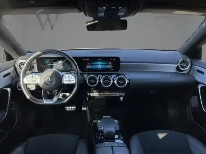 Photo 10 Mercedes CLA  250 e Coupé AMG Line