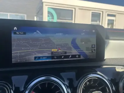 Photo 18 Mercedes CLA  200 d Coupé AMG Line