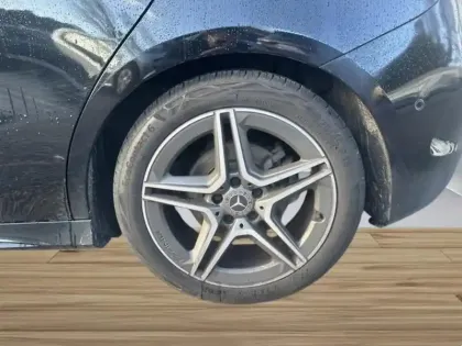 Photo 8 Mercedes Classe B 200 AMG Line Edition