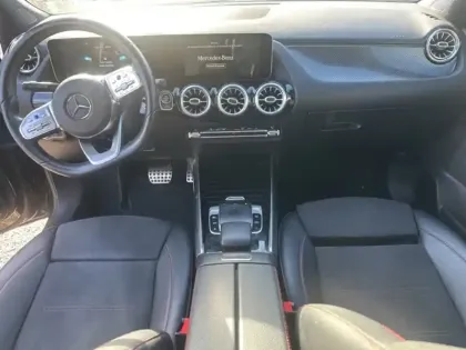 Photo 10 Mercedes Classe B 200 AMG Line Edition