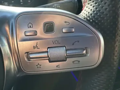 Photo 17 Mercedes Classe B 200 AMG Line Edition