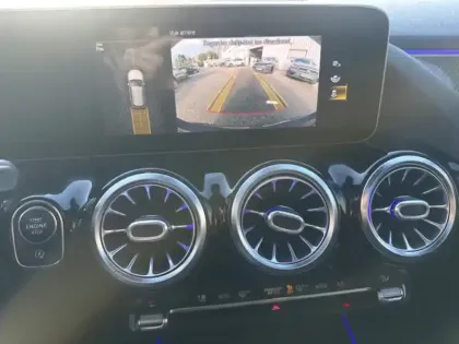 Photo 15 Mercedes Classe B 200 AMG Line Edition