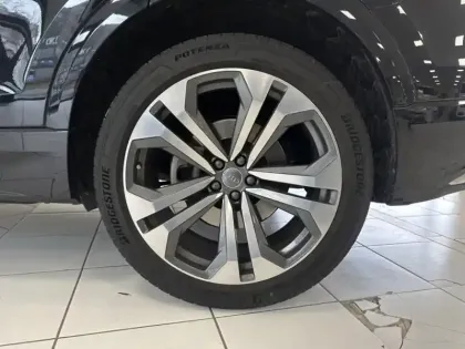 Photo 13 Audi Q8 50 TDI quattro 3.0 286 ch BVA8