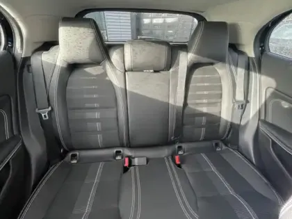 Photo 20 Mercedes GLA 200 d Sensation