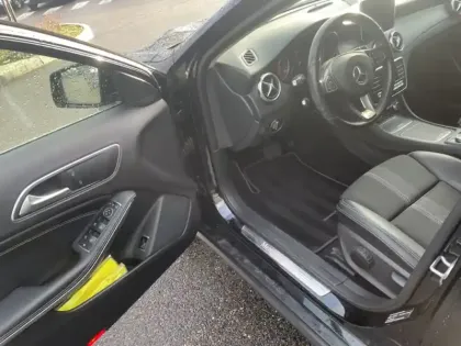 Photo 10 Mercedes GLA 200 d Sensation