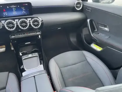 Photo 8 Mercedes Classe A Gén. IV (W177) Ph2 AMG Line 5