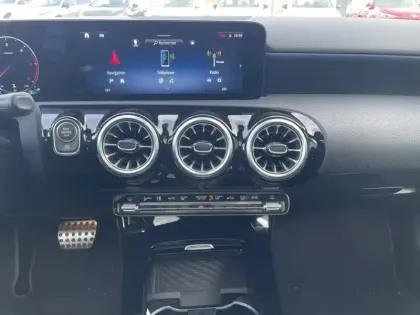 Photo 27 Mercedes Classe A Gén. IV (W177) Ph2 AMG Line 5