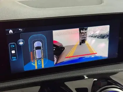 Photo 18 Mercedes Classe A 250 e Hybrid EQ AMG Line