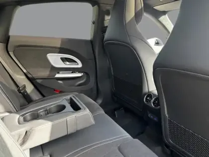 Photo 19 Mercedes CLA  200 AMG Line