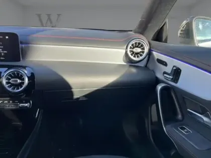 Photo 14 Mercedes CLA  200 d Shooting Brake AMG L