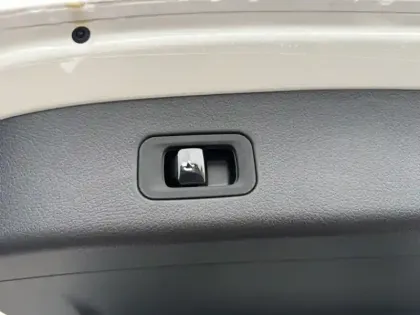 Photo 21 Mercedes Classe GLC Gén. II (X254) Ph1 AMG Line 5